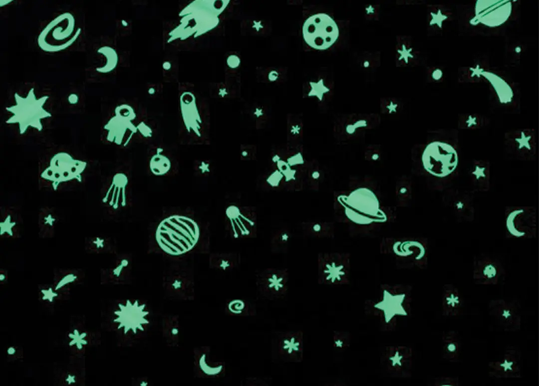 ipaint_glow_in_the_dark_kit_3.png