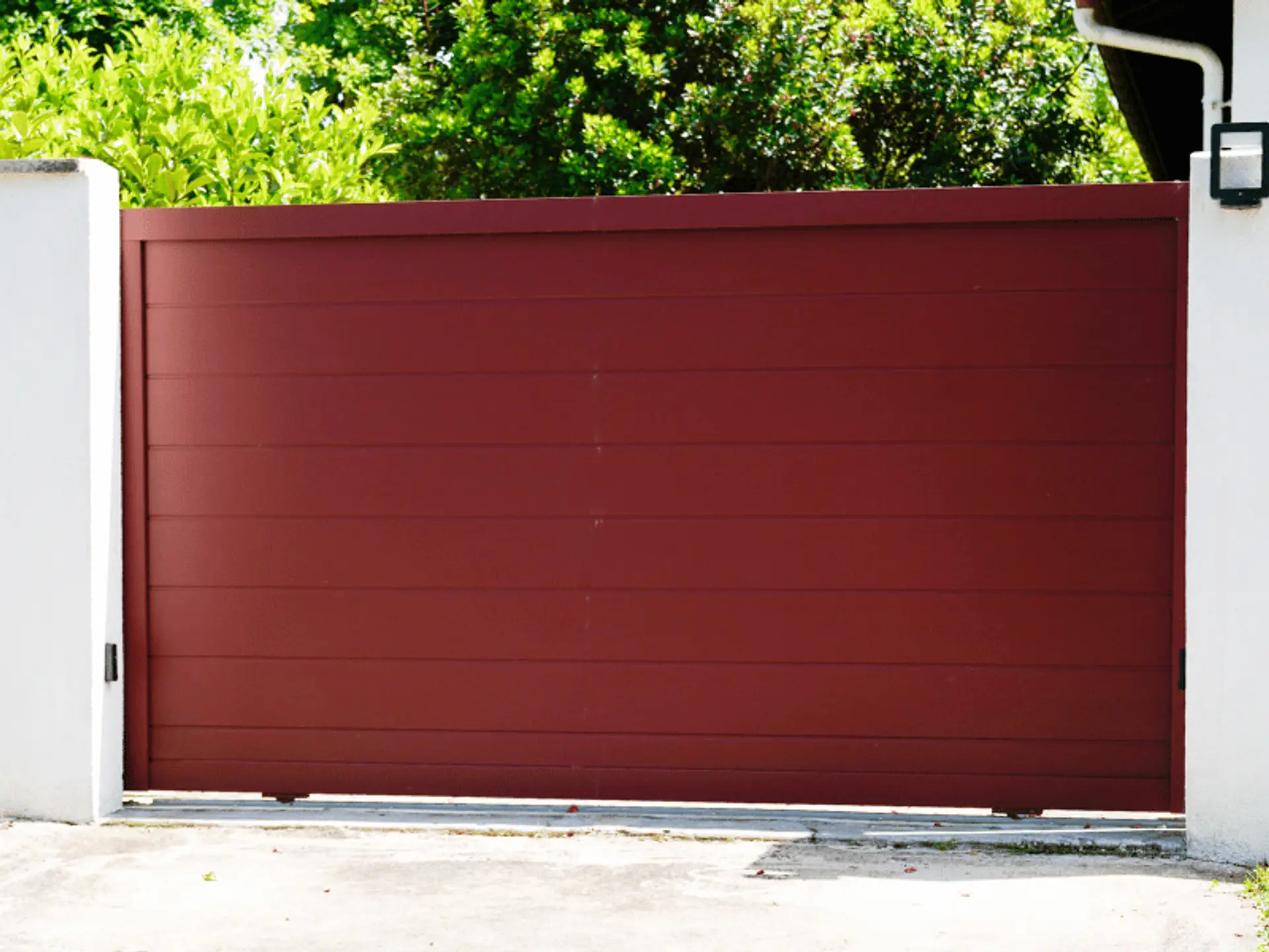 Popular Paint Colours for Iron Main Gates