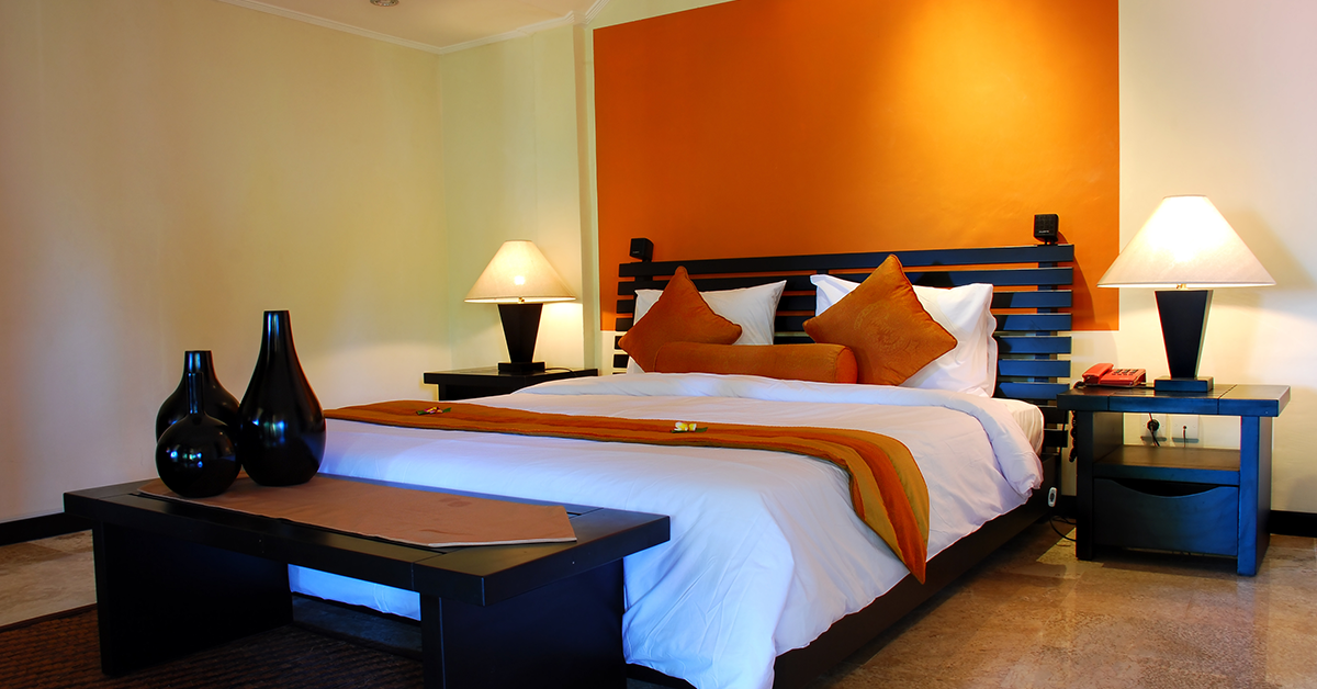 Ambient-lighting-in-guest-bedroom