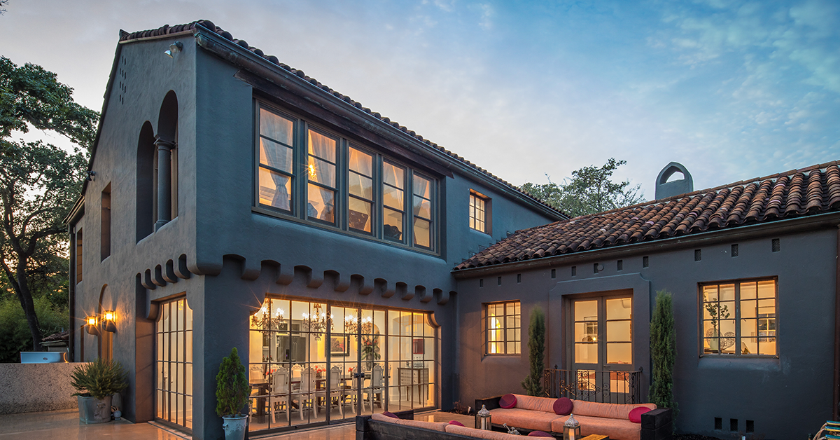 dark-exterior-paint-colour