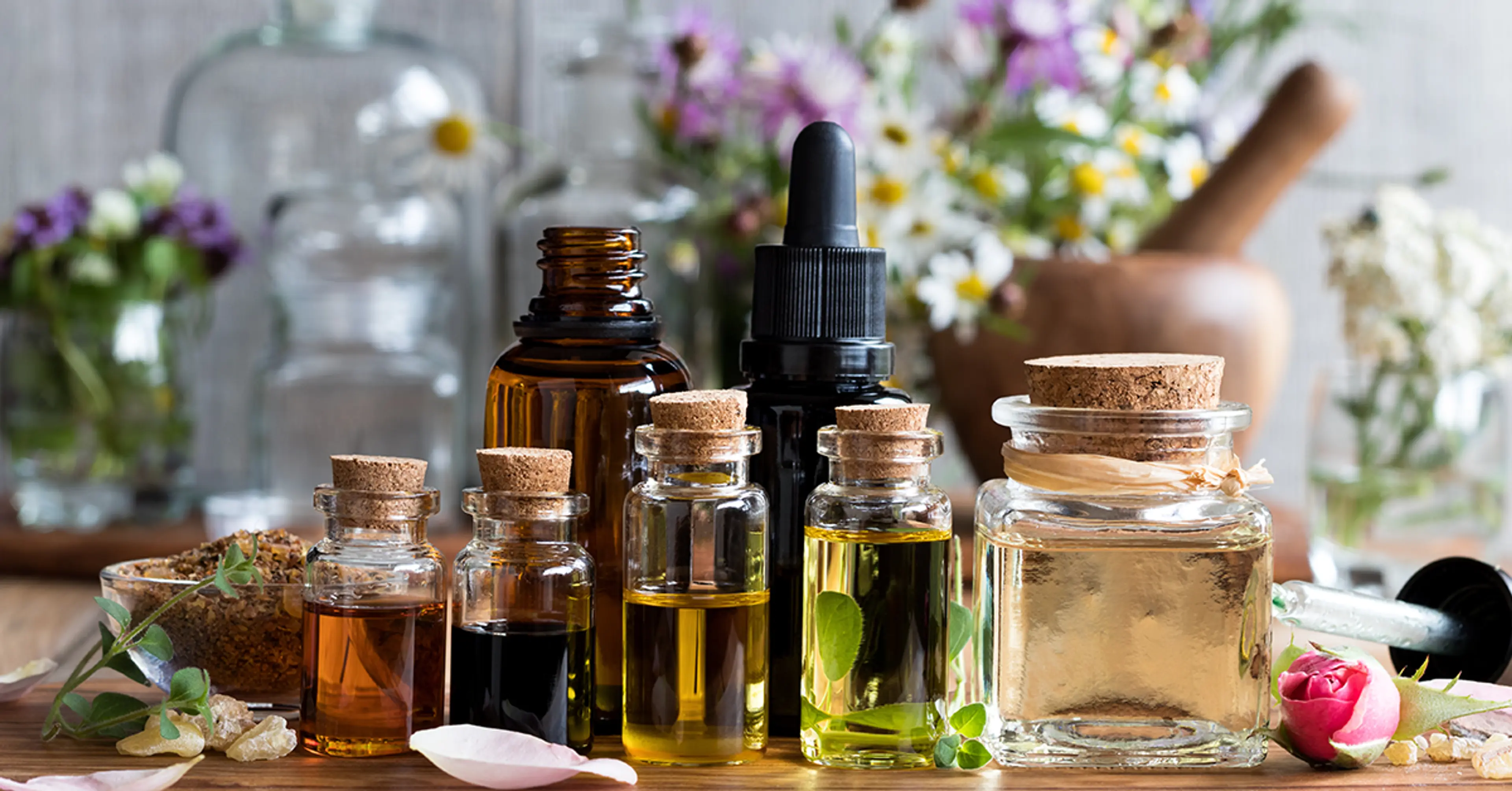 Essential-oils-for-the-monsoons