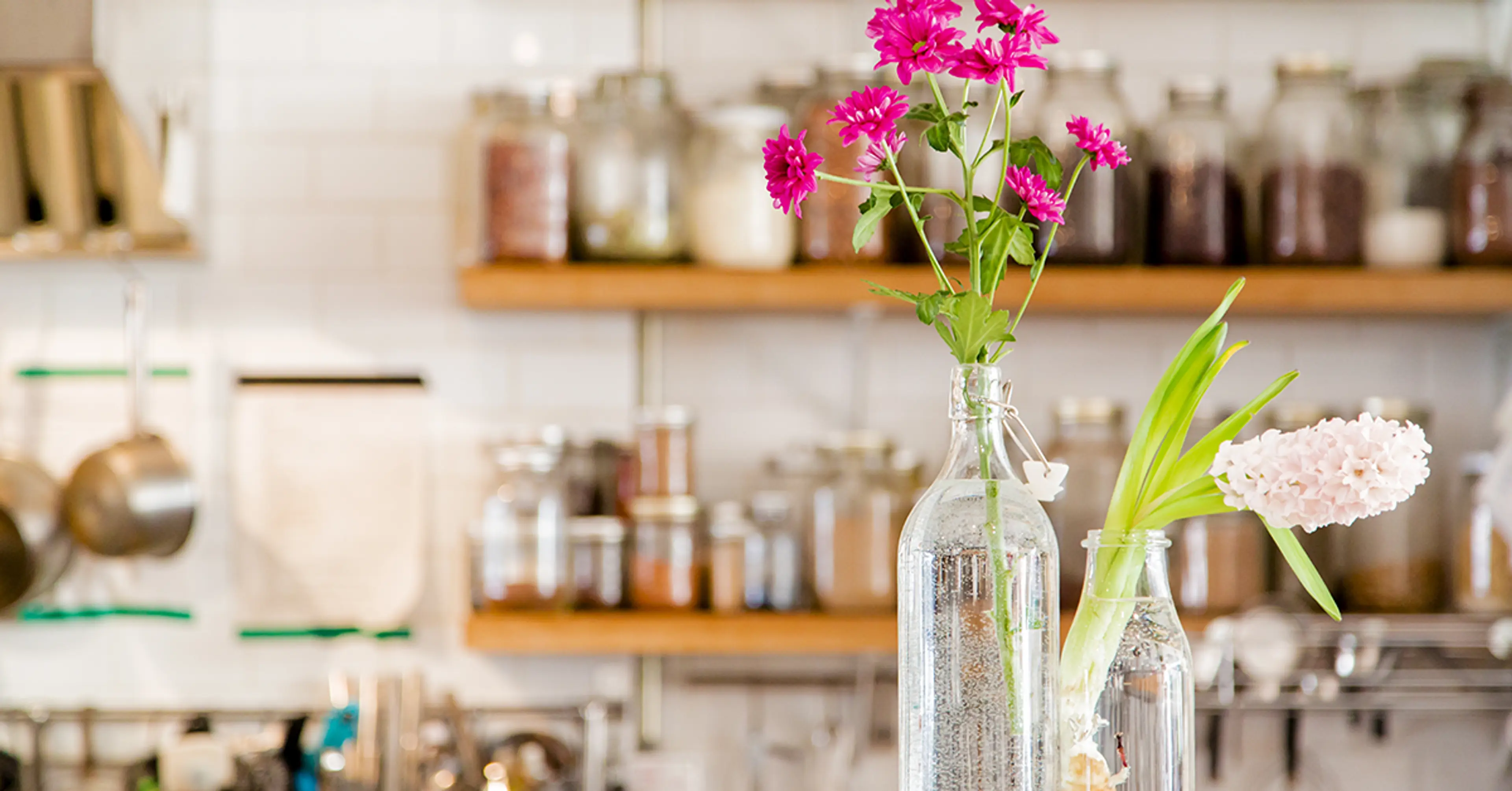 Flowers-in-the-kitchen-table-top