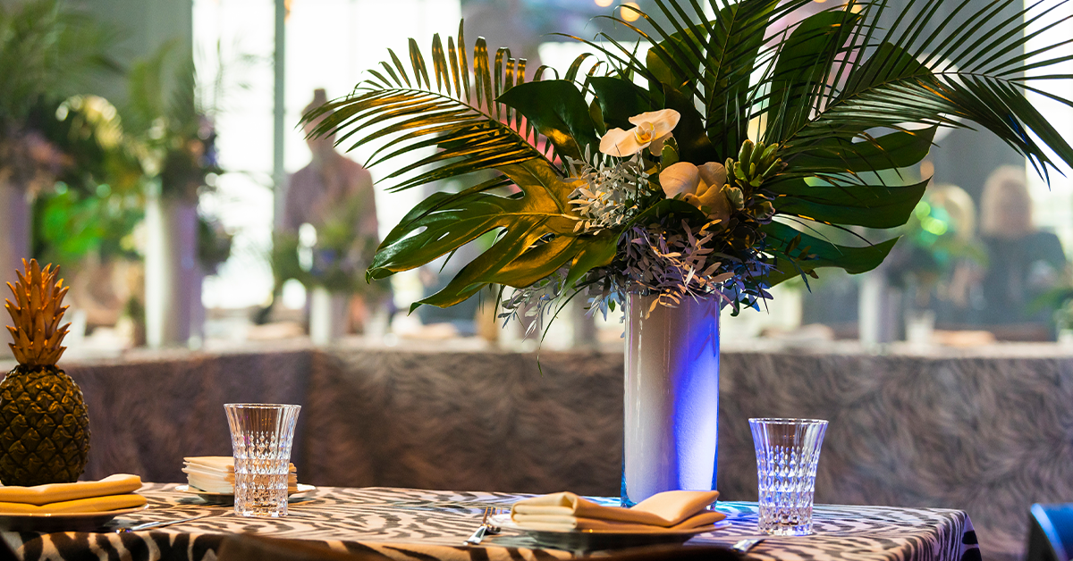 Lush-green-plants-as-wedding-decor