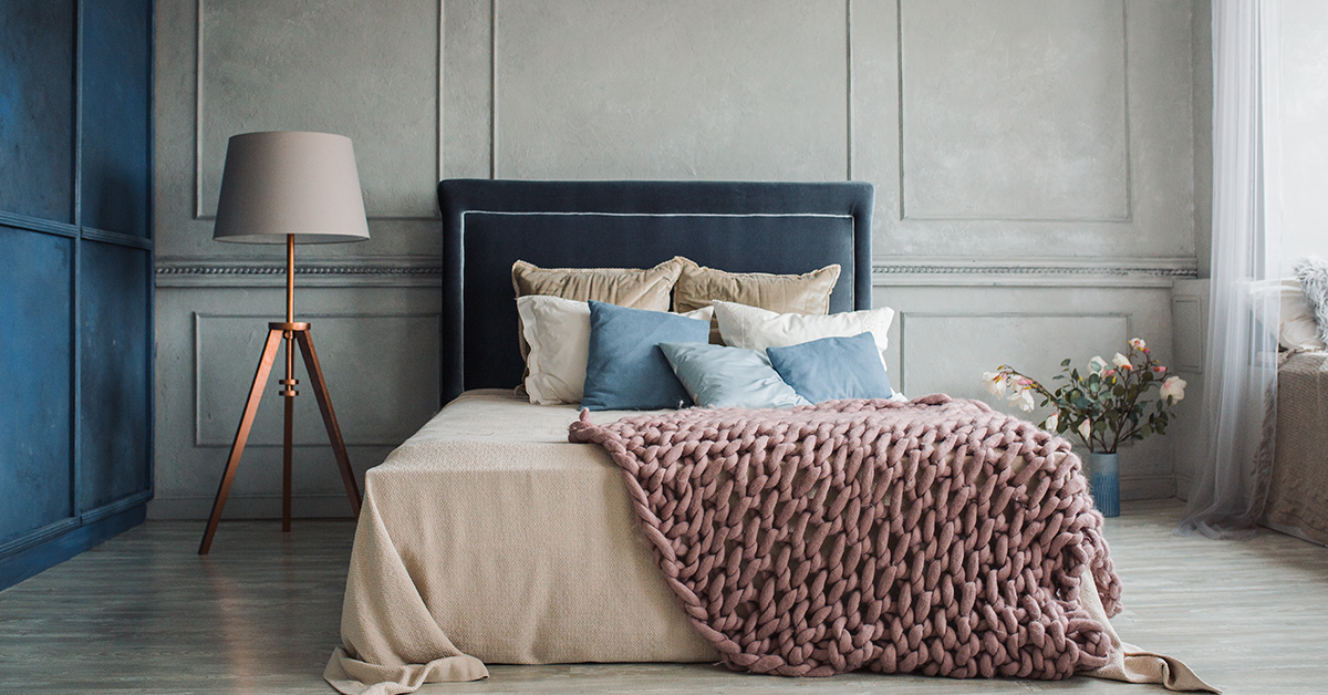 Plush-upholstery-in-the-bedroom