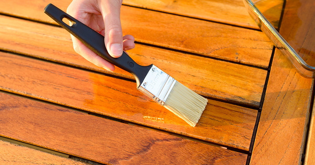 coating-applied-on-wooden-surfaces