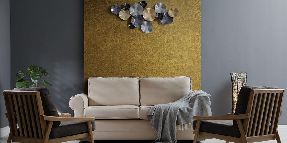 gold-metallic-walls