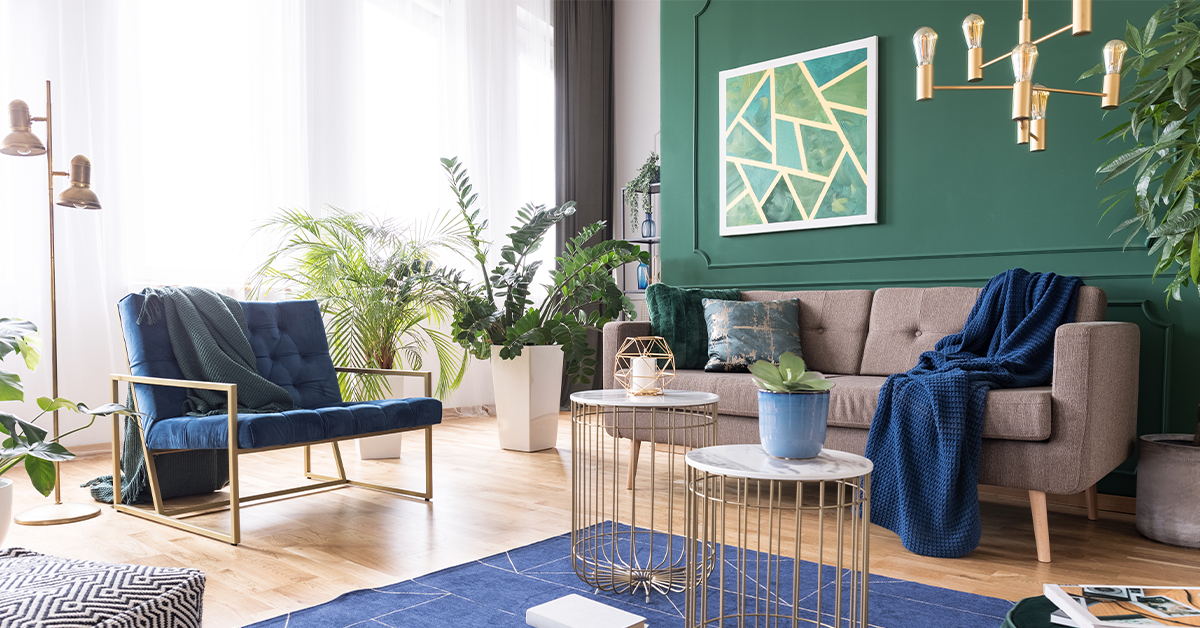 green-walls-in-the-room