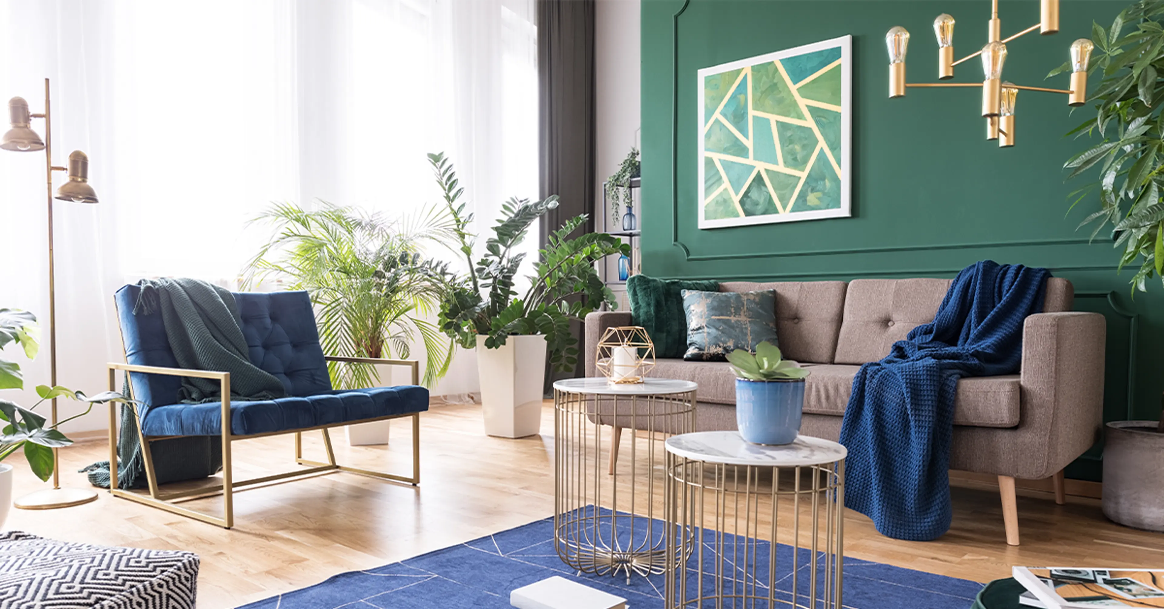 green-walls-in-the-room