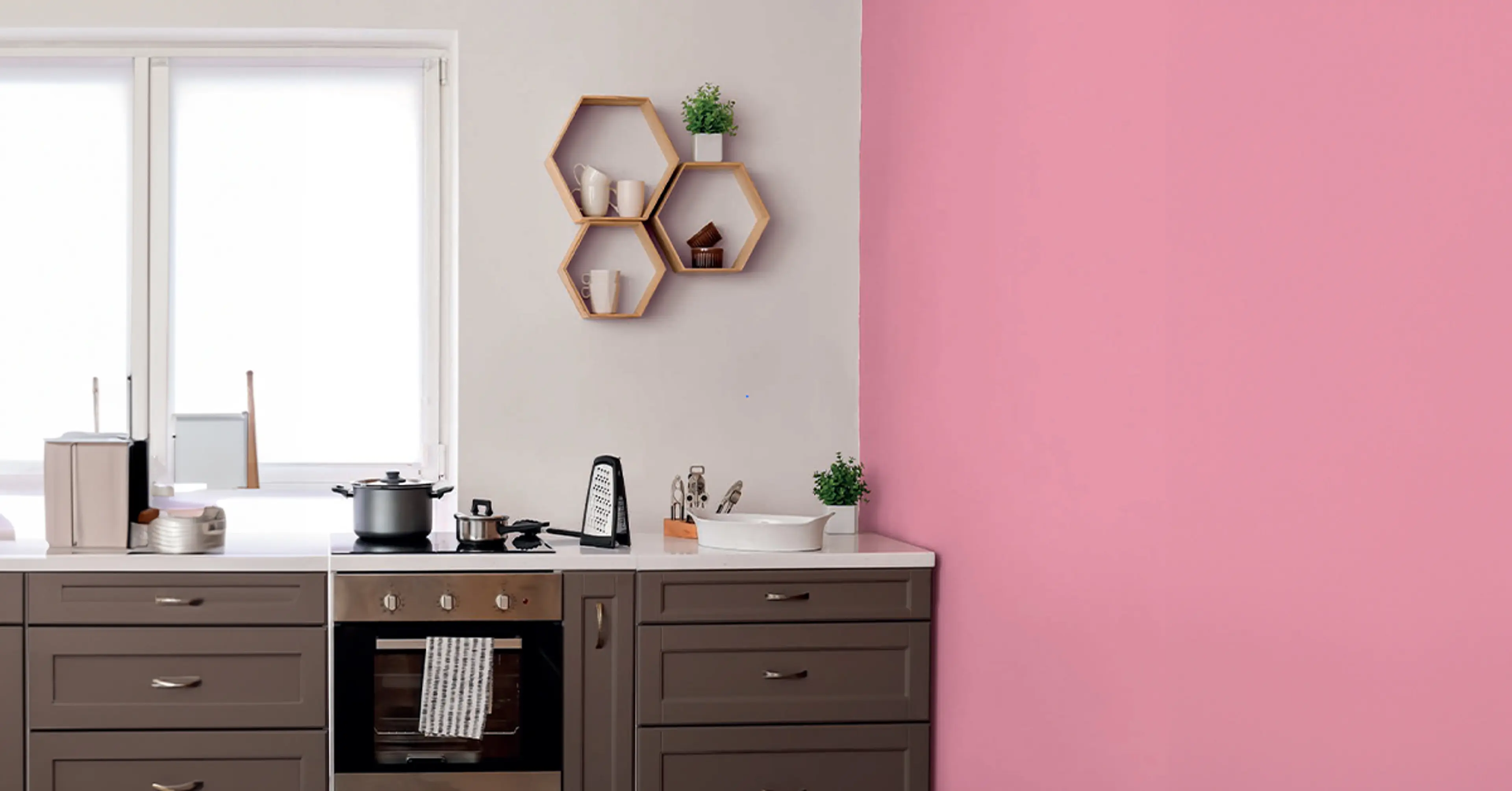 pink-walls-in-the-room
