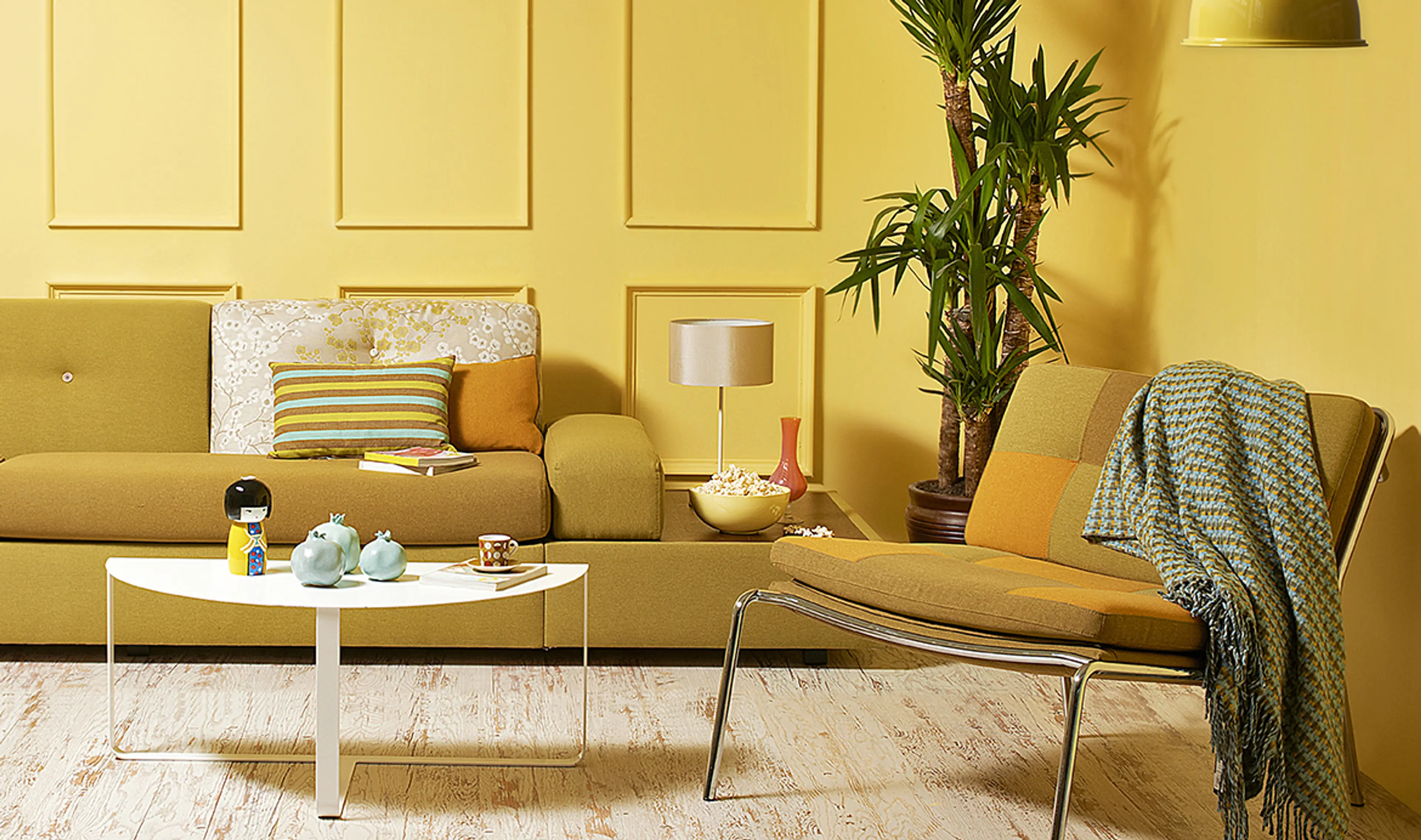 room-with-yellow-walls-1