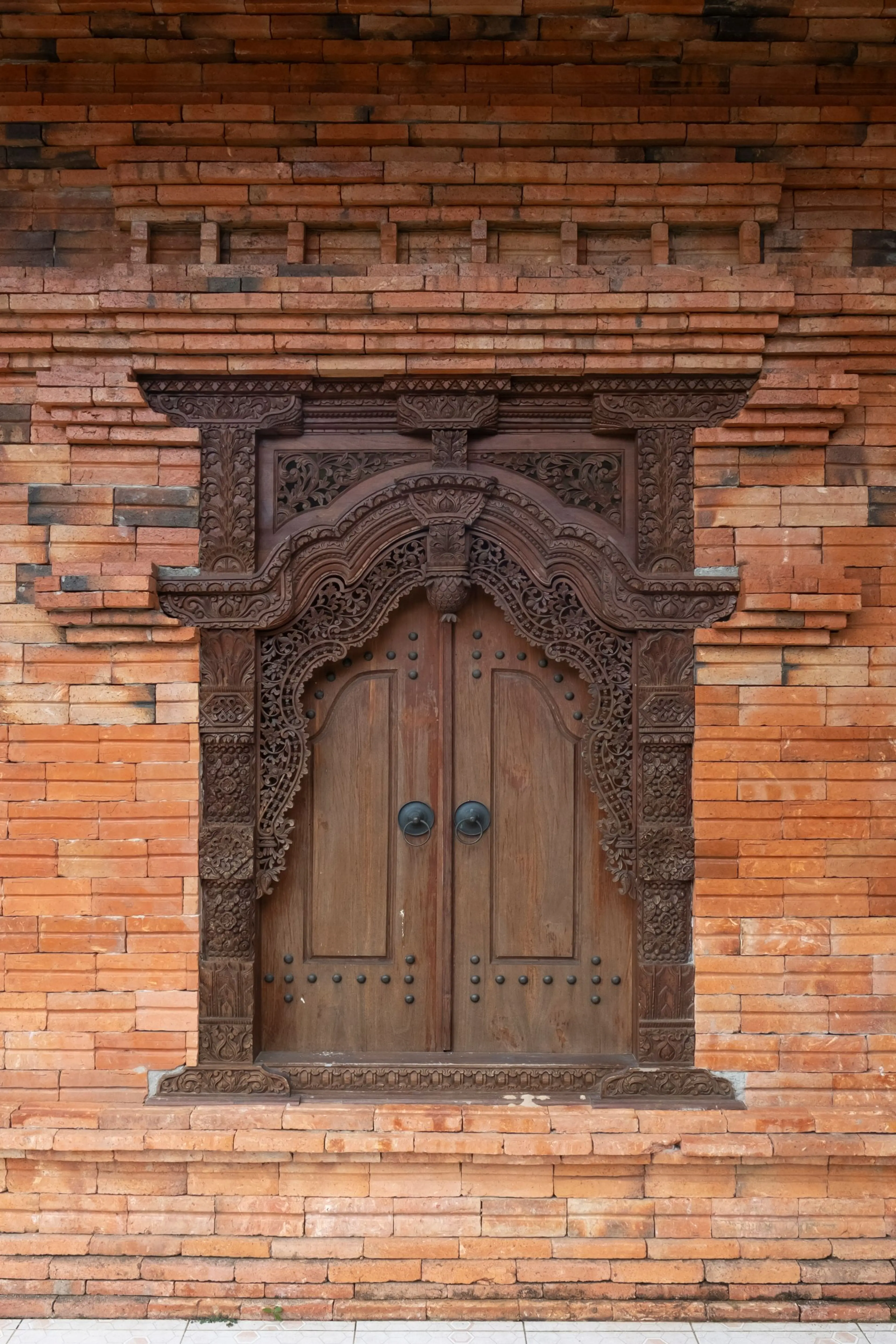 Wooden Mandir Design with Intricate Carvings and Optimal Space Utilisation