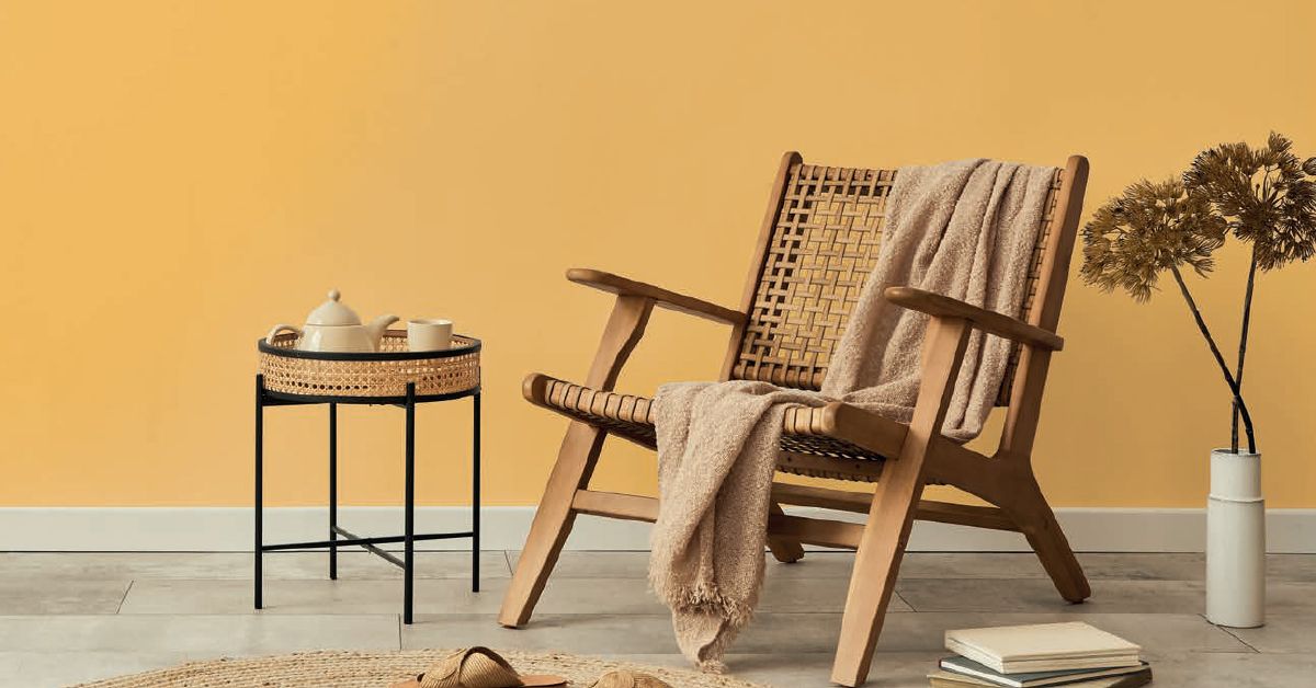 yellow-walls-in-the-room